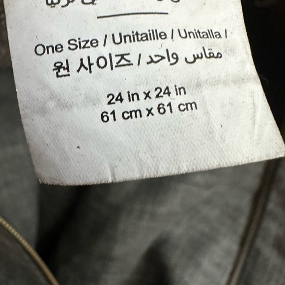 POTTERY BARN bundle x2 pillows - “Belgian linen pillow” 24x24 - Picture 6 of 6